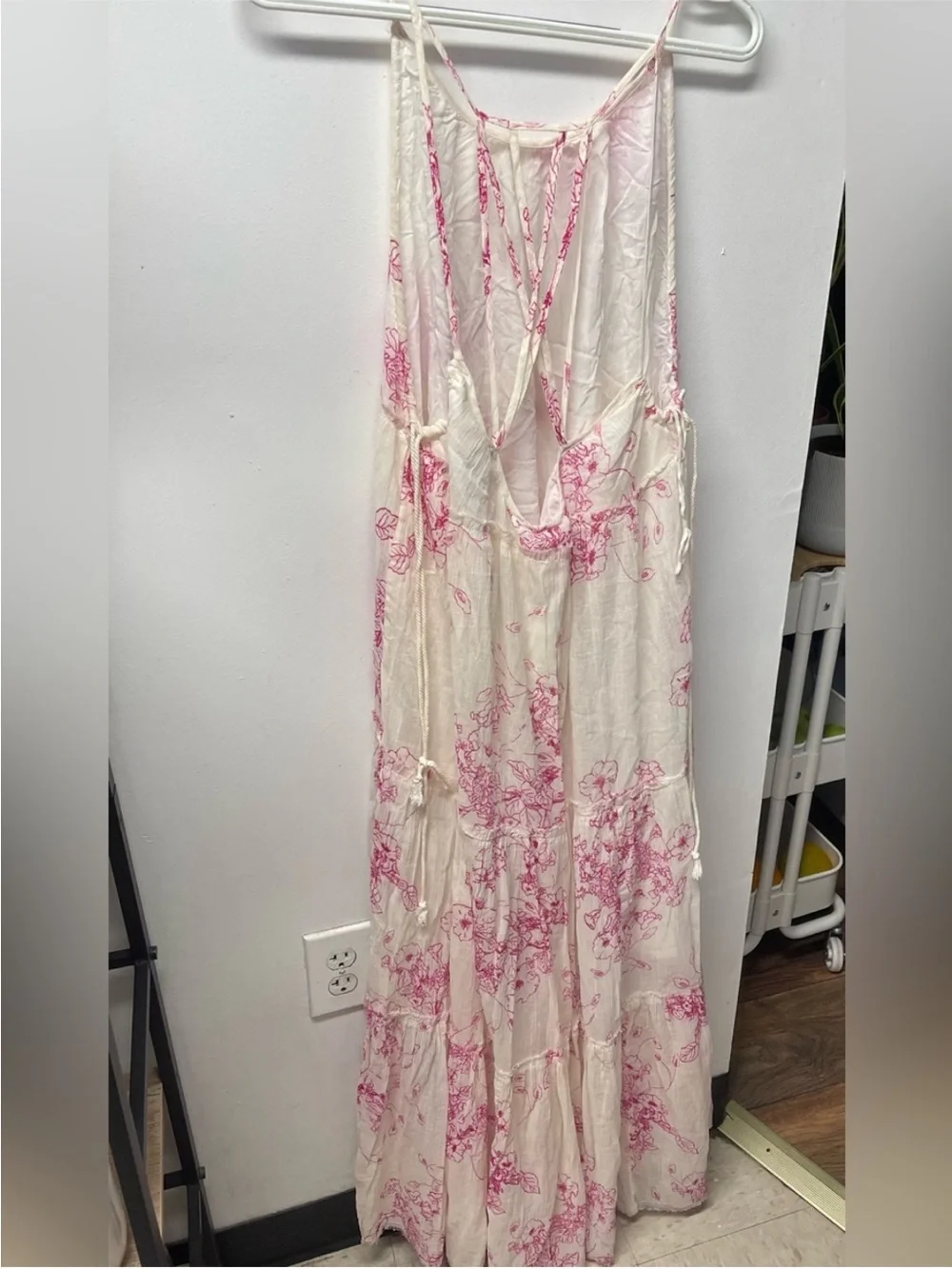 Free People white/pink floral tiered raw hem boho maxi dress Backless Size Small